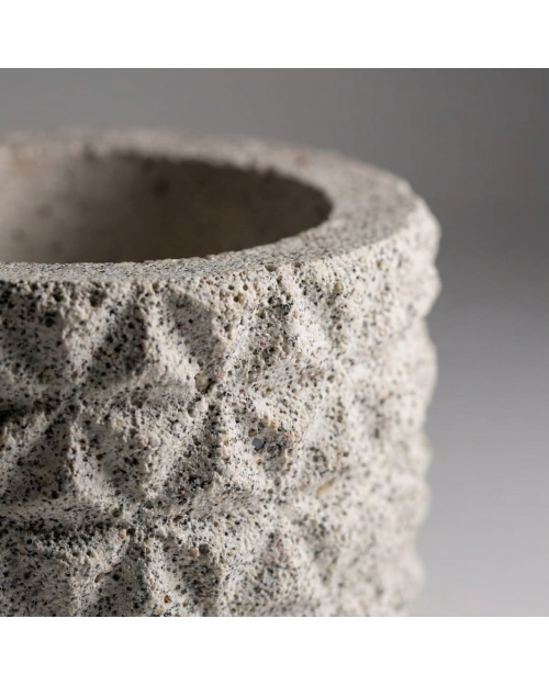 Decomini TRIOVA — El Yapımı Hafif Beton Saksı